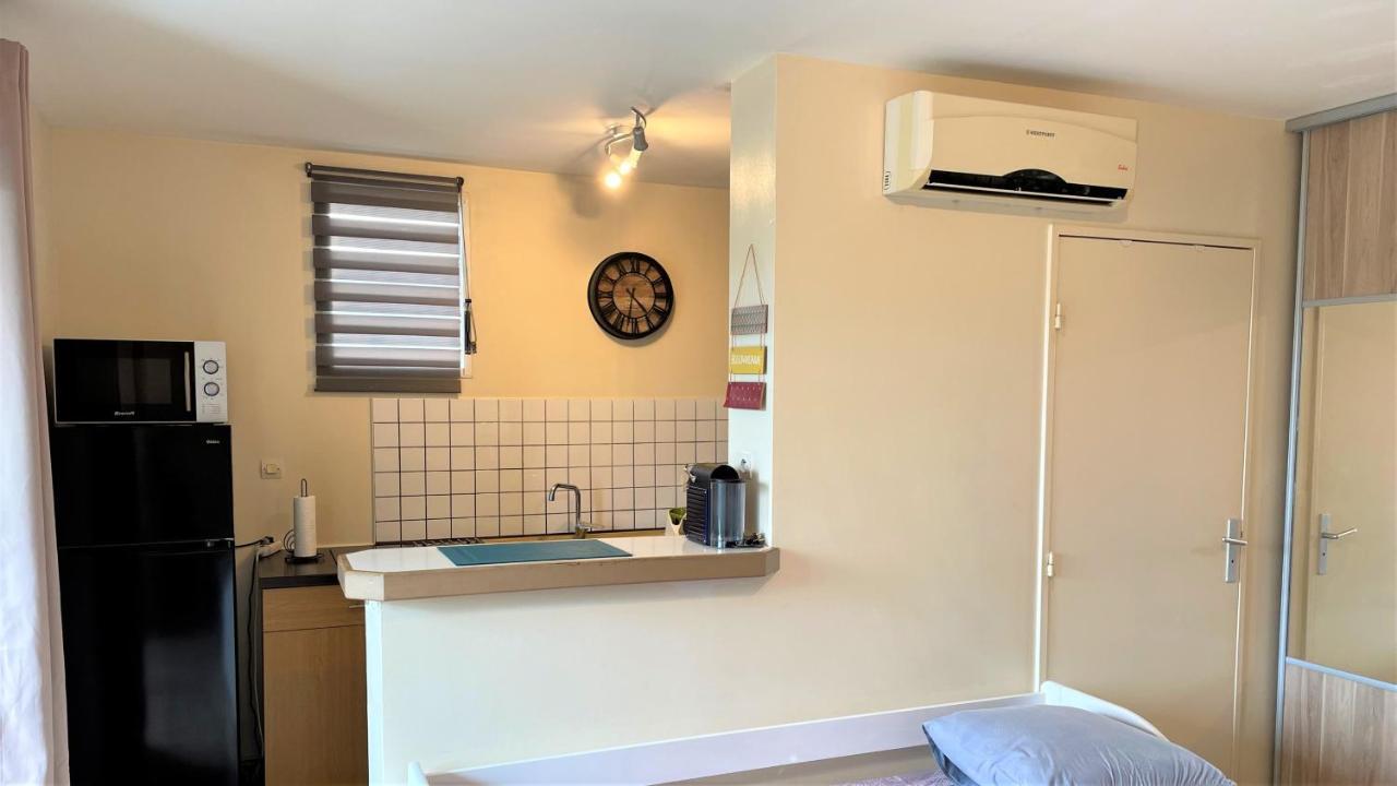 Appartement Grand studio lumineux - Saint Gilles Les Bains Extérieur photo