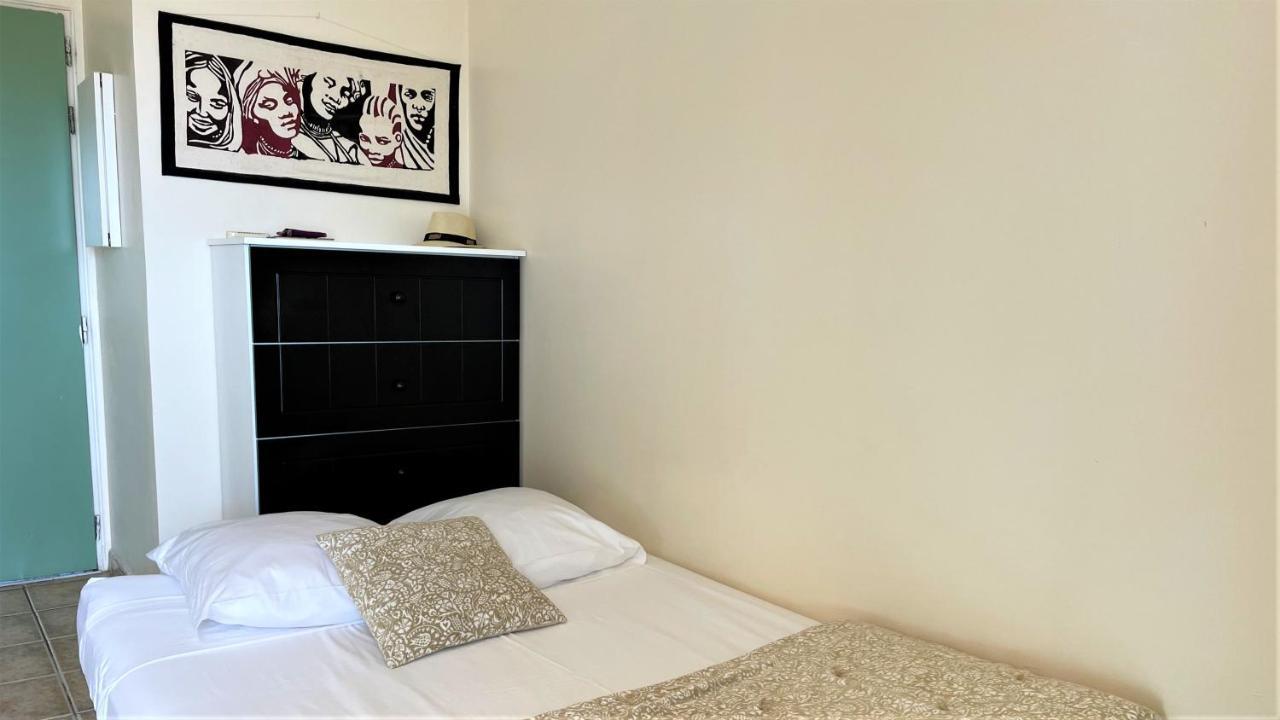 Appartement Grand studio lumineux - Saint Gilles Les Bains Extérieur photo